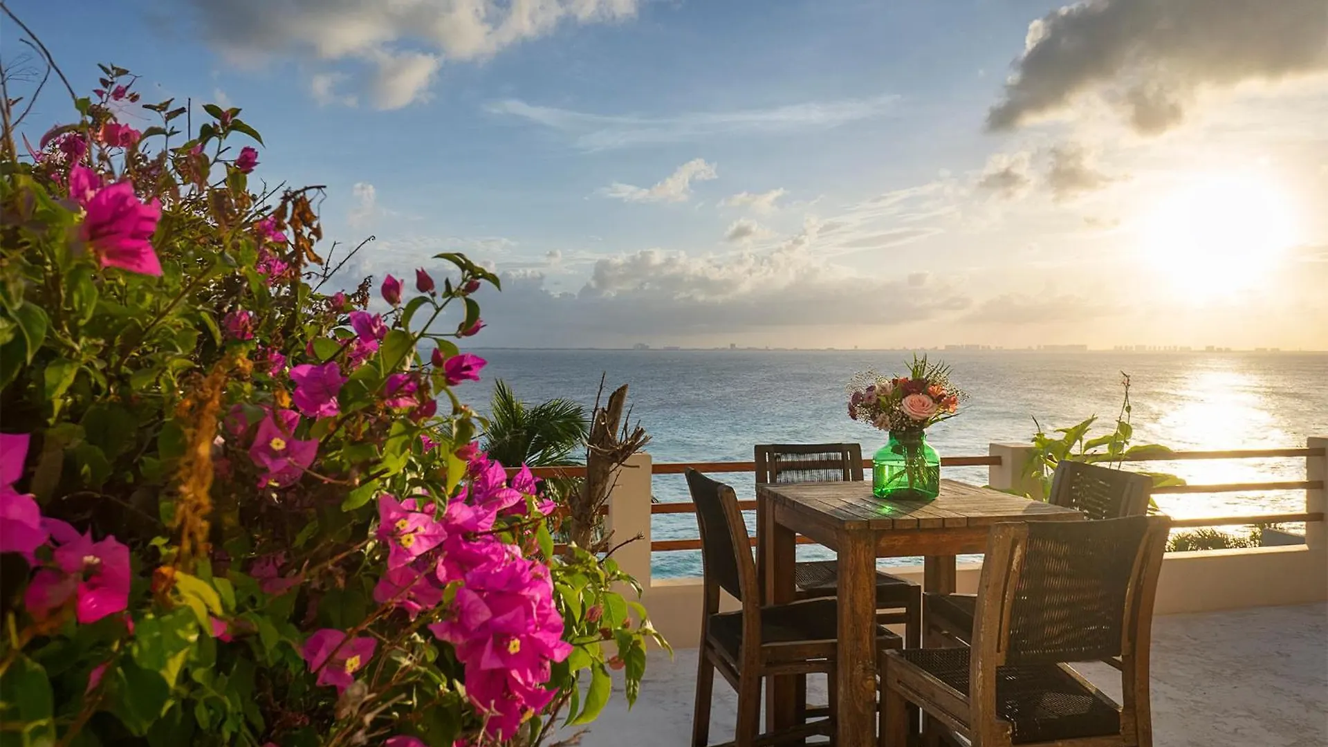 5Br Island Villa, Stunning Views, Saltwater Pool & Concierge Isla Mujeres