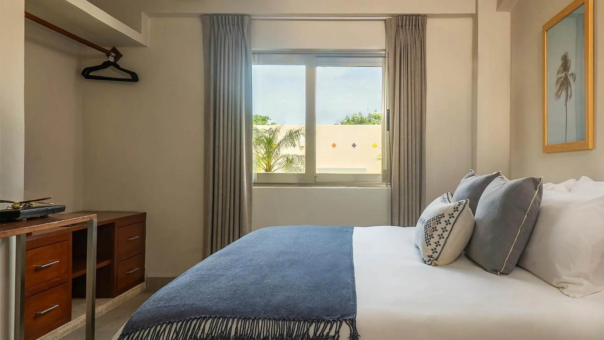 5Br Island Villa, Stunning Views, Saltwater Pool & Concierge Isla Mujeres