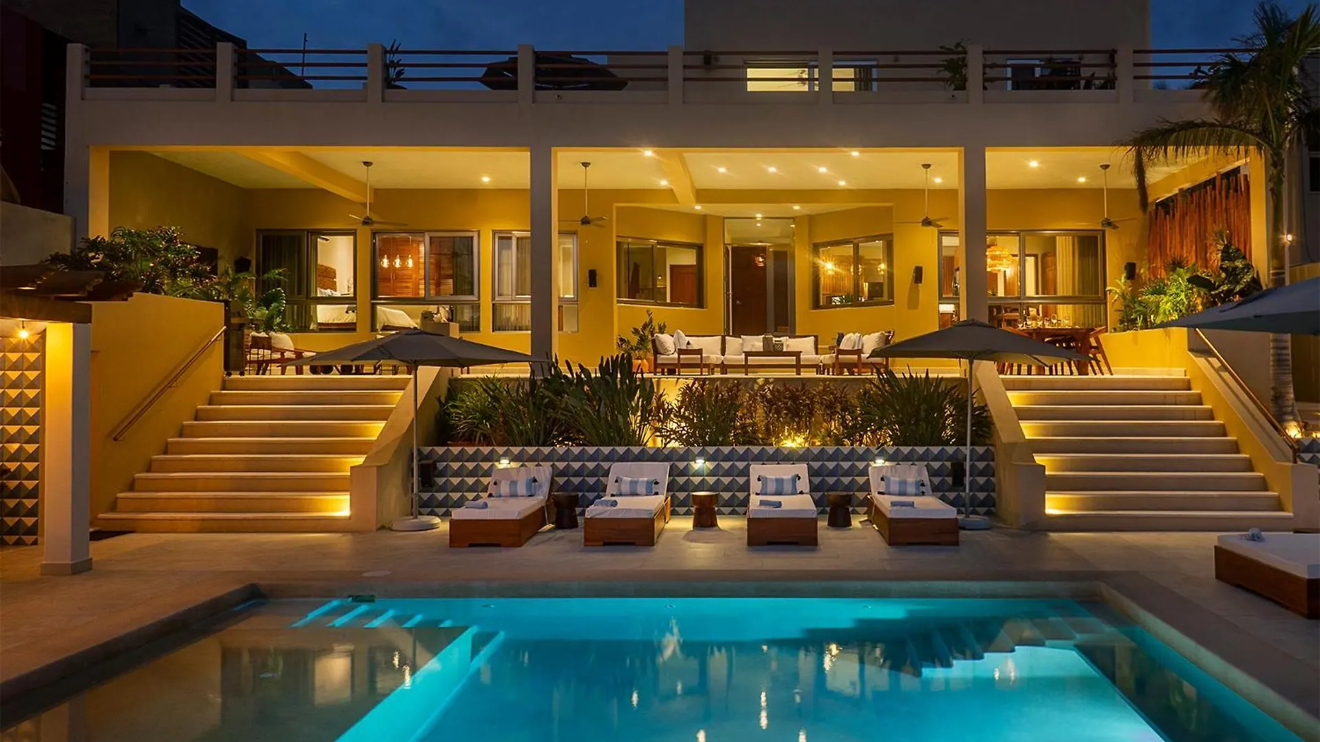 5Br Island Villa, Stunning Views, Saltwater Pool & Concierge Isla Mujeres